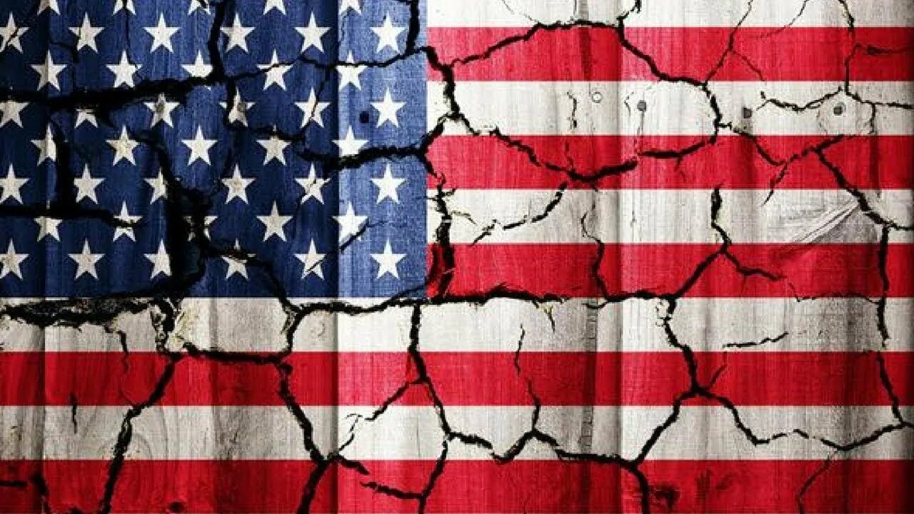 Американский флаг в крови. Россия против сша. Американский флаг фон. Потрепанный американский флаг. Порванный американский флаг.