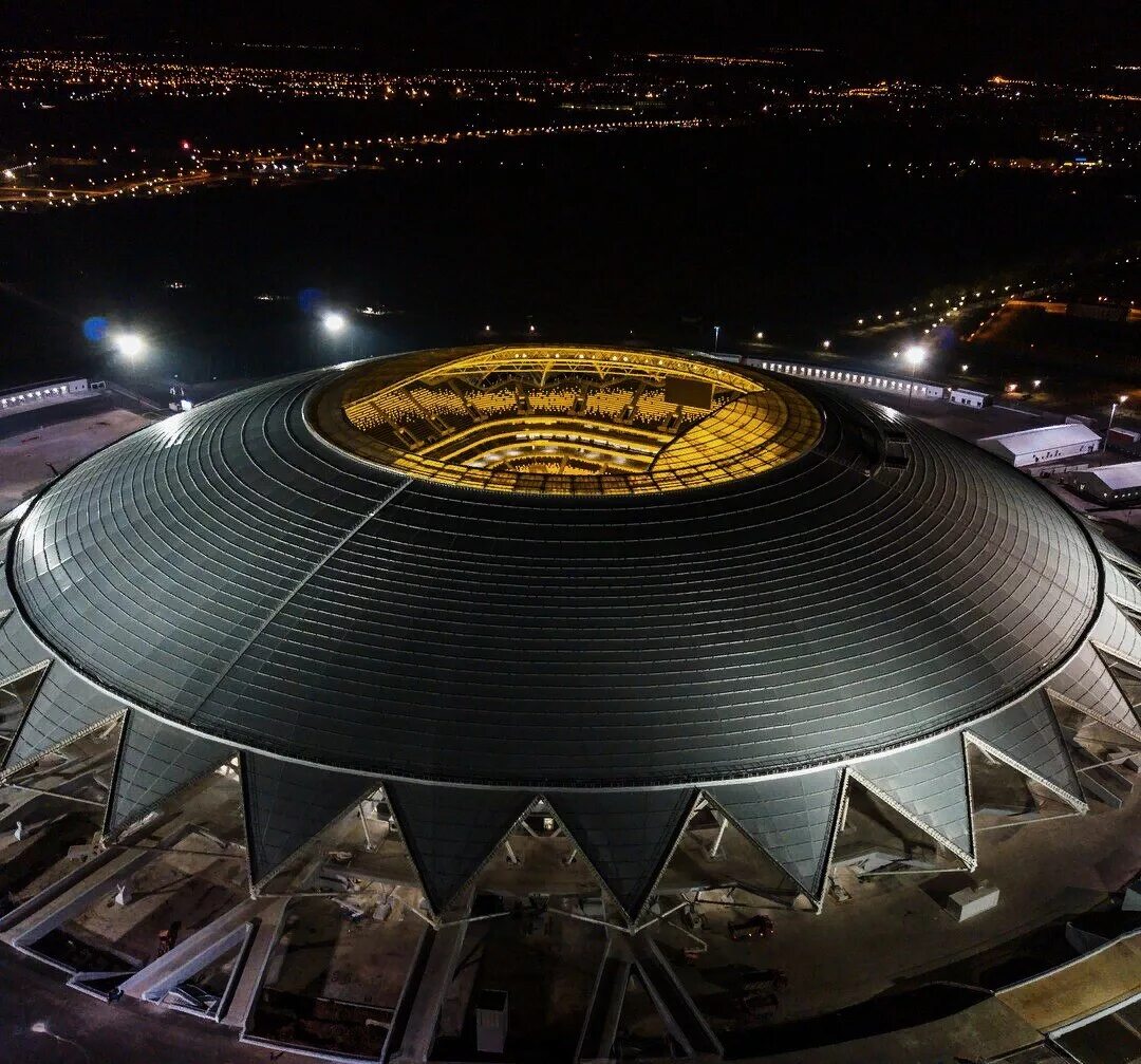 солидарность арена самара. стадион самара арена ночью. самара арена чм 2018. футбольный стадион самара арена. самара арена арена.