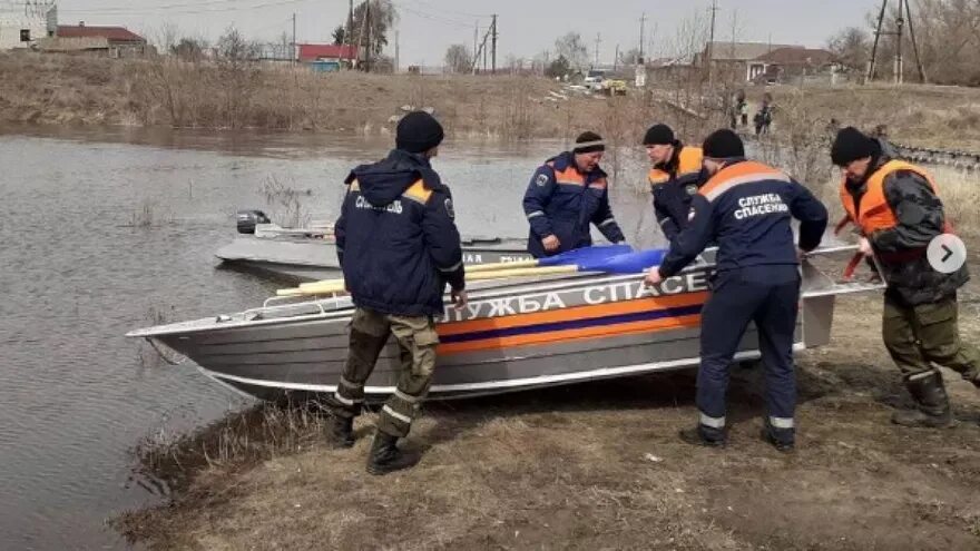 Наводнение в Аткарске Саратовской области. Разлив реки Аткарск. Паводок. Паводок в Аткарске.