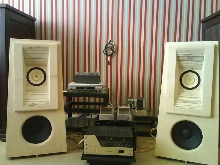 Em audio