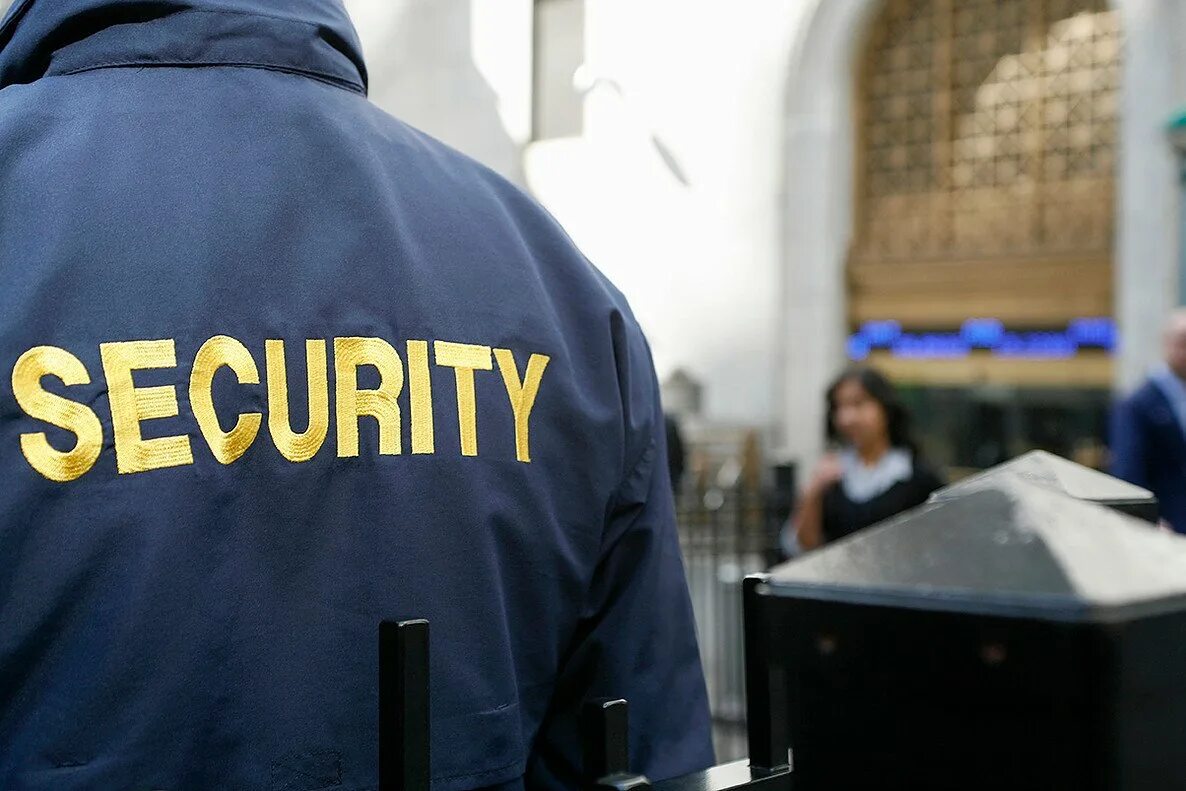 Охранник картинка. Ar security. Секьюрити фото. Ar security. Секьюрити.