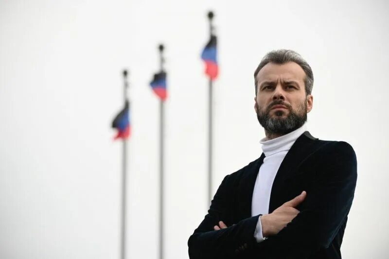 Артисты донецкой народной республики. Пресс конференция актеров. Донецкое агентство новостей. Артисты днр. Пермский филармонический оркестр народных инструментов.