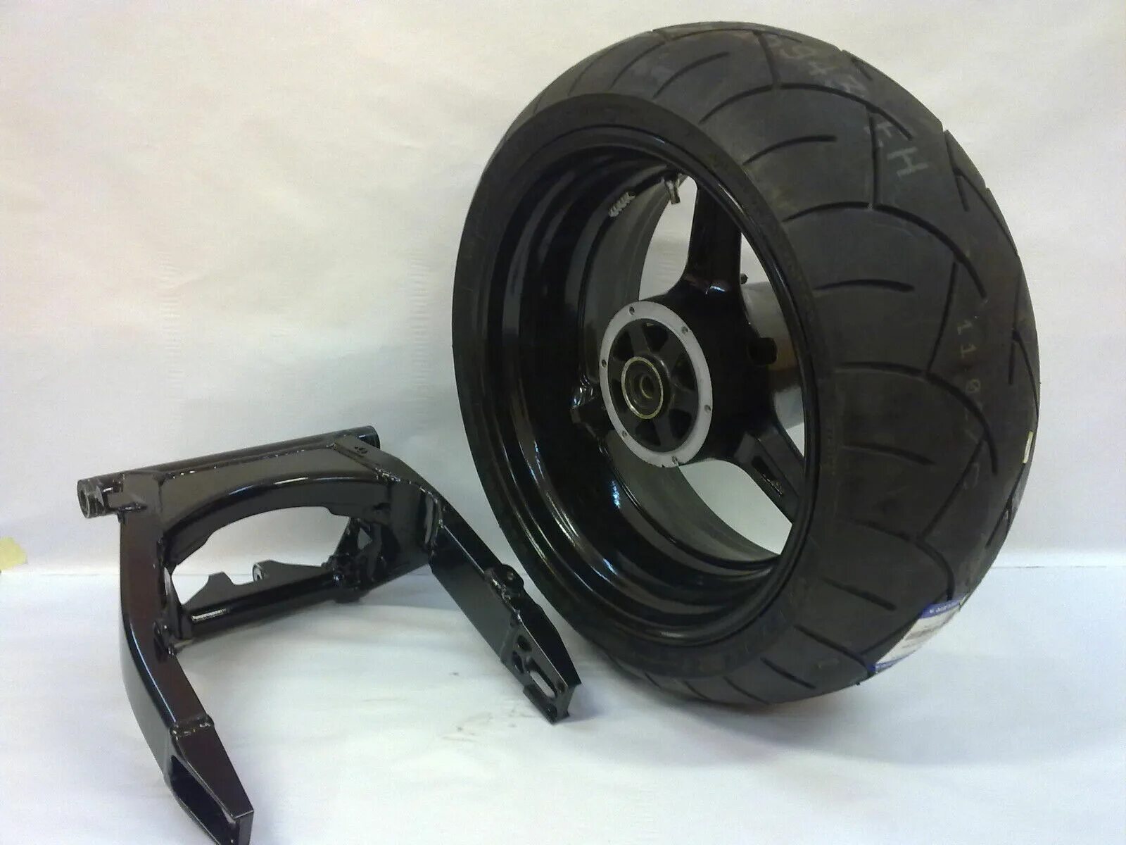 Линзы блэк варриор. Диски trd r18 6x139. Mayhem warrior 8015. American wheels. Mozzo 215 50 r16.