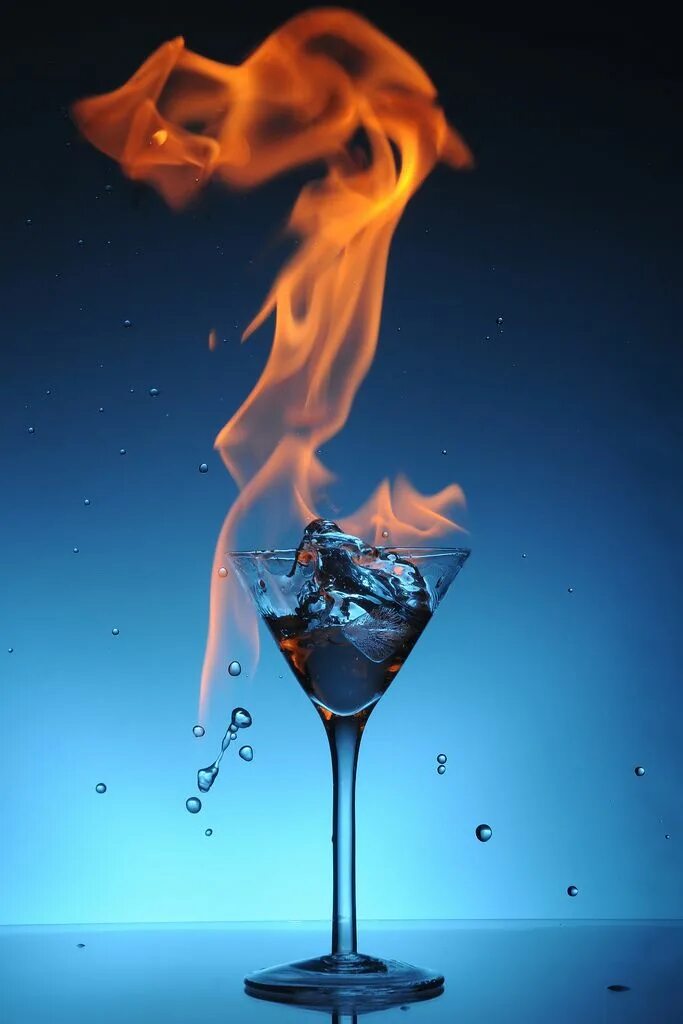 Файер айс. Огонь и вода. Огонь и лед. Огненная вода. Коктейль с огнем.