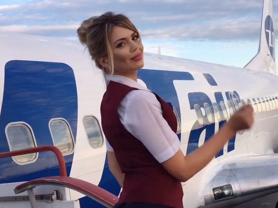Разница шокирует! Лоск белорусских стюардесс и неопрятность американских бортпро