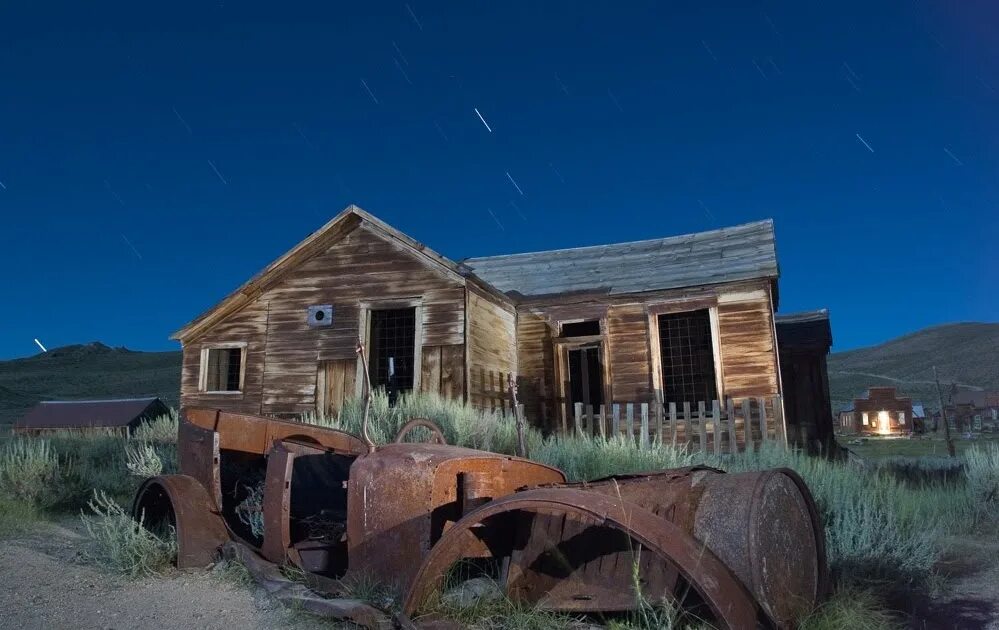 Mineral park is a town. Bodie город призрак. Город призрак боди Калифорния. Минерал парк город призрак в США. Города призраки в Калифорнии.