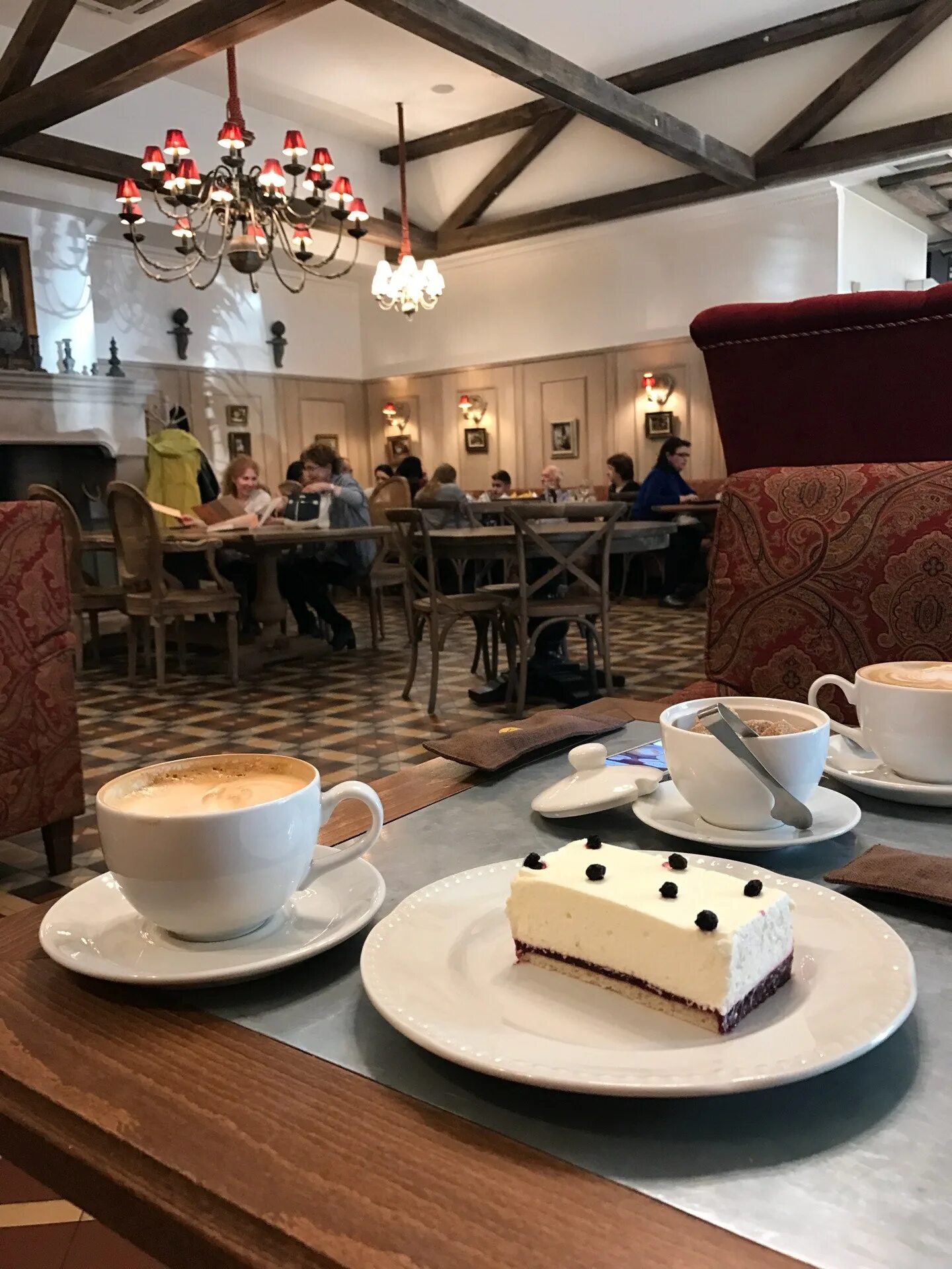 Ресторан дача егорьевское шоссе. Поль бейкери завтраки меню. Поль бейкери нижний тагил. Поль бейкери карла либкнехта 23. Поль бейкери малаховка ресторан.