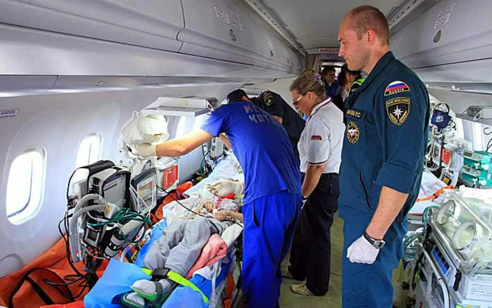 Мчс тверской области вертолеты. Дтп в приморском районе санкт-петербурга. 07. Оказание первой помощи пострадавшим искусственное дыхание. Реанимация мчс.