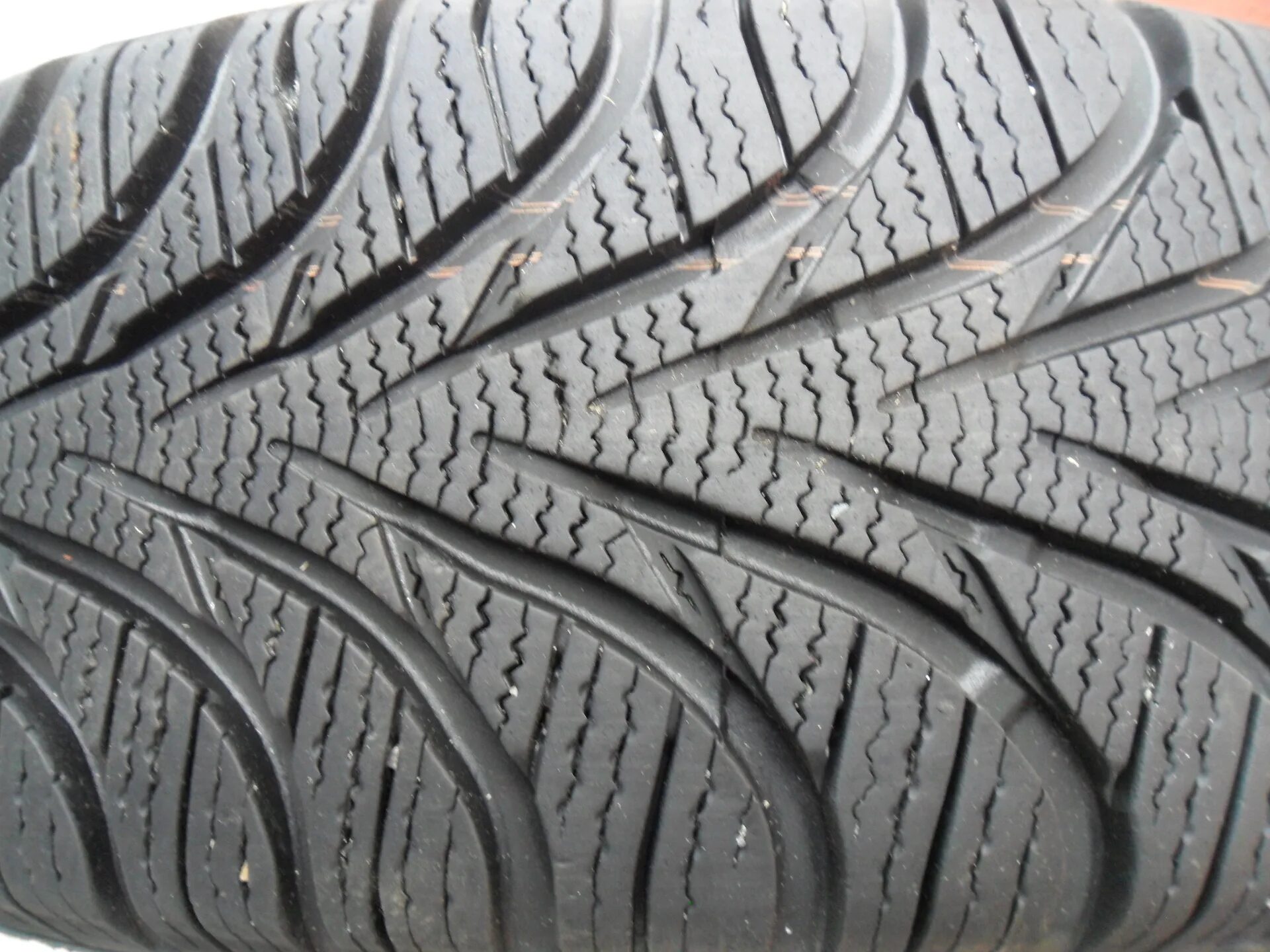 Резина зимняя нешипованные цена. Goodyear ULTRAGRIP 6. Goodyear ULTRAGRIP 175/65 r14. Goodyear Ultra Grip 6. Goodyear ULTRAGRIP r14.