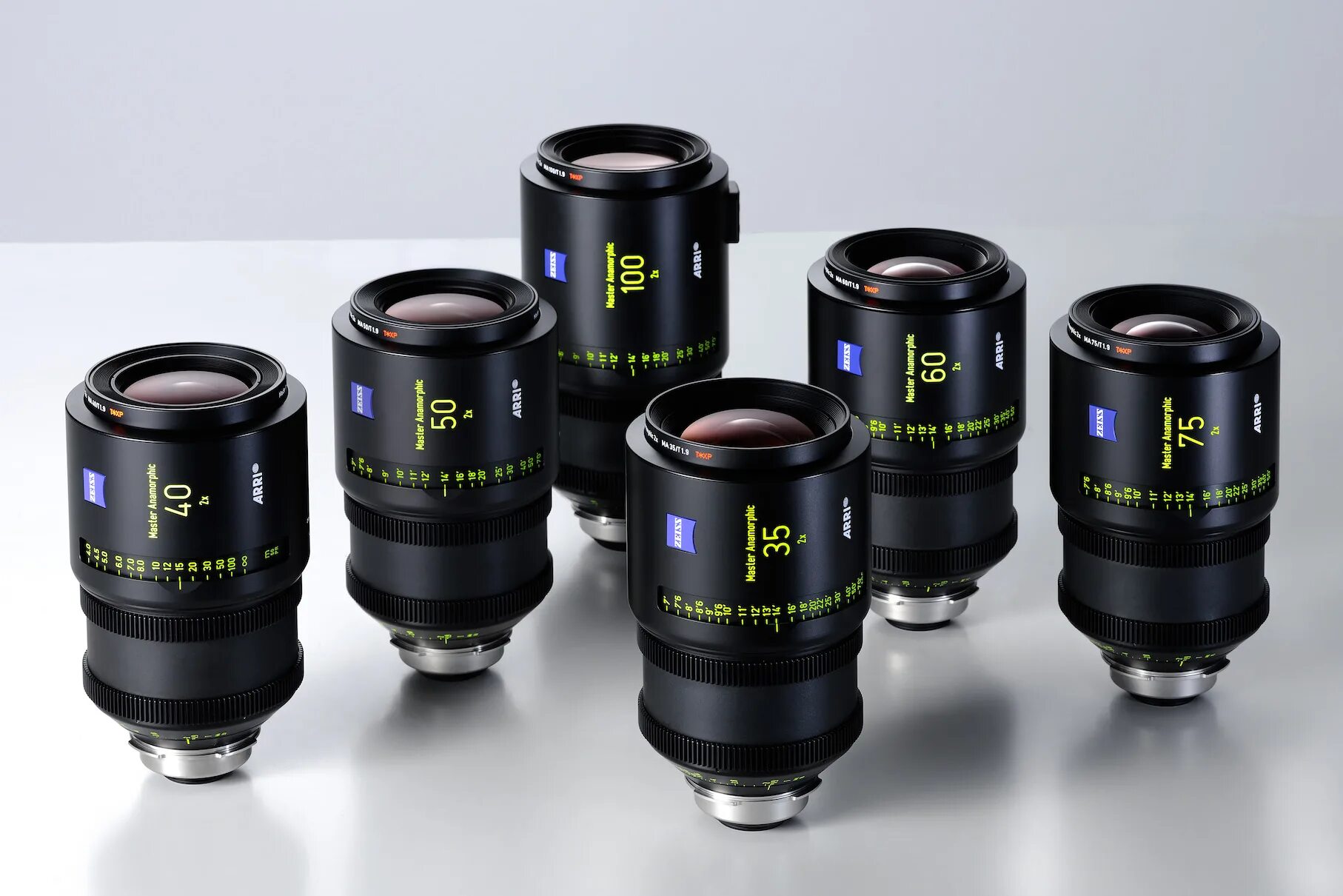 Master prime. Arri Master Anamorphic. Arri Master Anamorphic t1.9. Zeiss Master Prime Lenses. Carl Zeiss Master Prime 50mm for Arri.