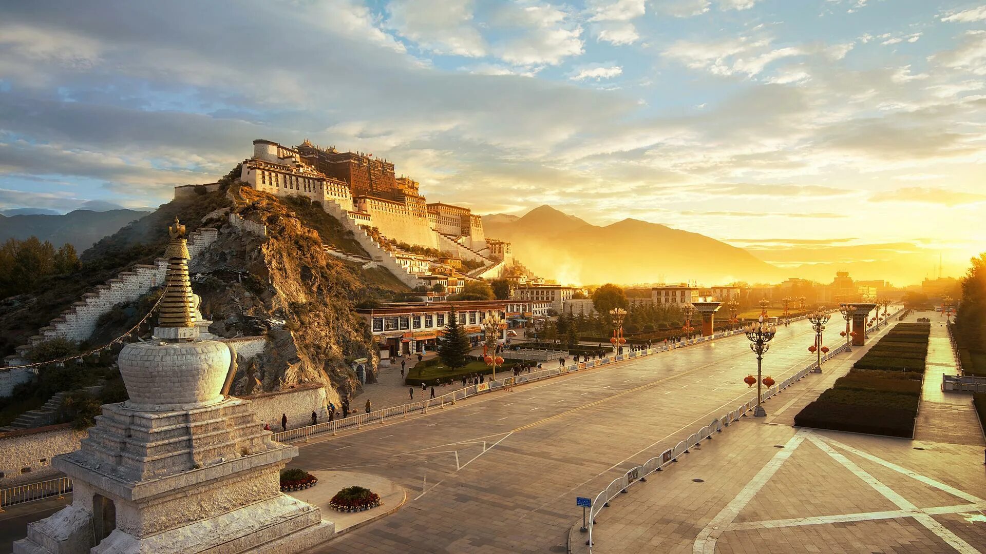 Дворец потала китай. Тибет. Дворец потала. Tibet china. Дворец потала в лхасе.