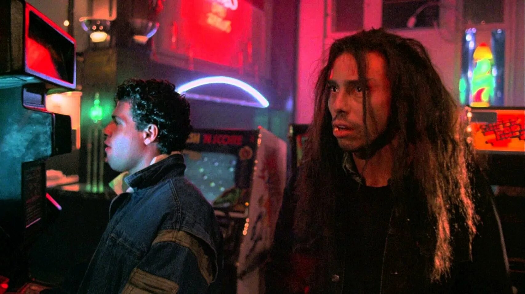 сканер-полицейский 1993 постер. мулл со взрыыющейся головой.