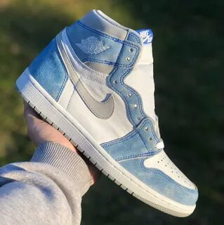 Jordan high hyper royal