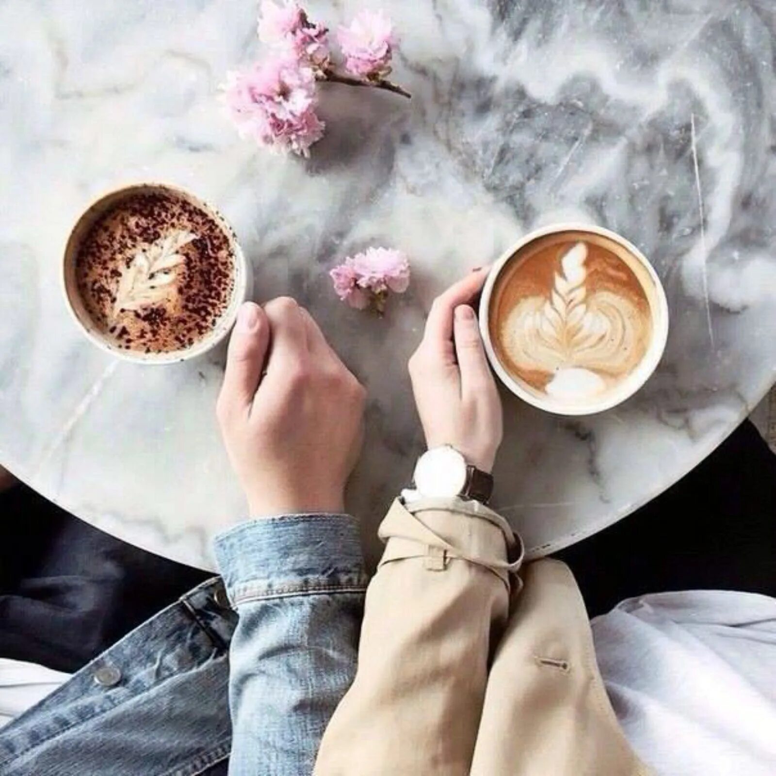 Ароматная любовь. Утреннее настроение. Утро кофе. Утро Эстетика. Доброе утро кофе в руках.