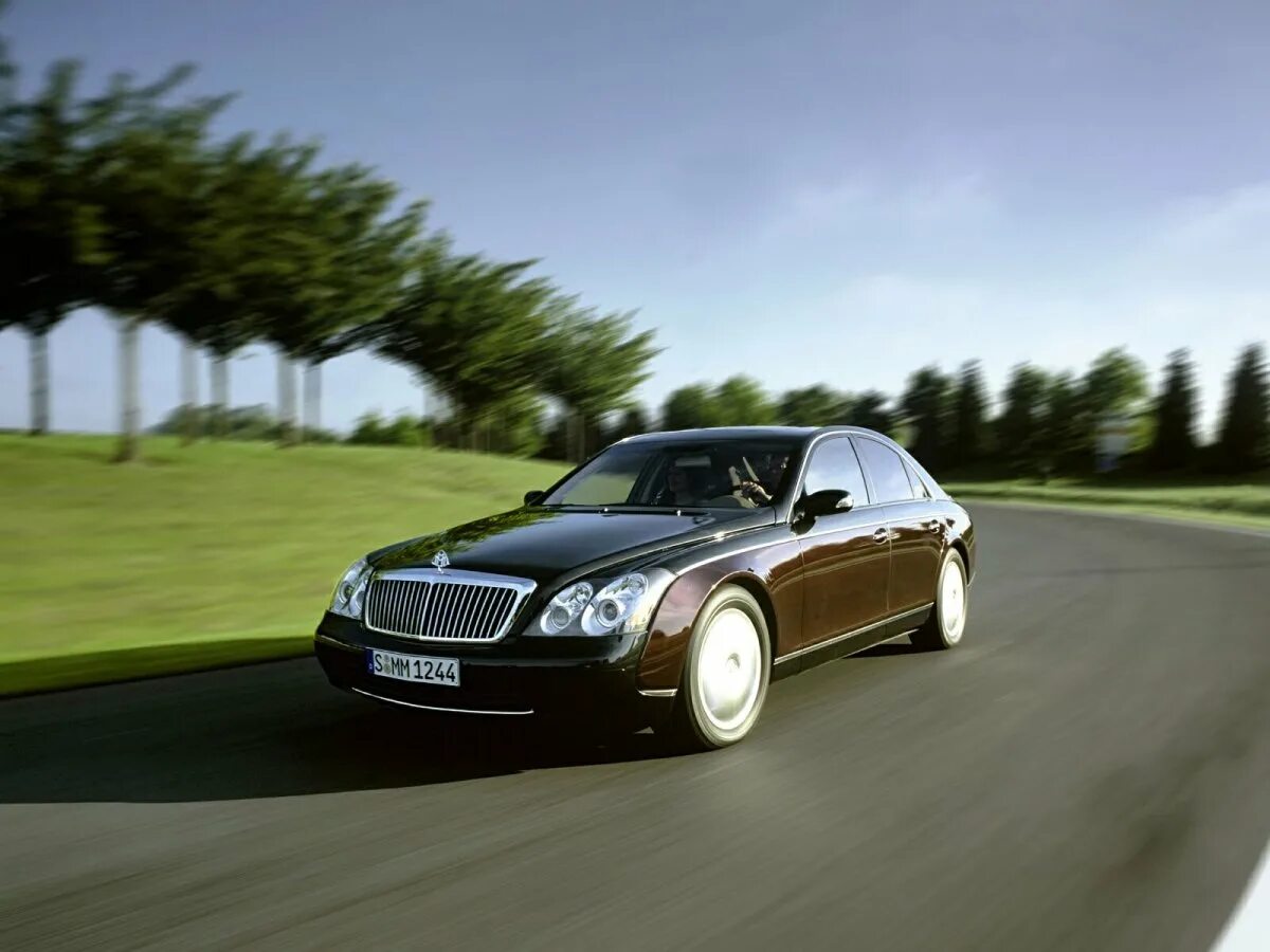 Что такое майбах. Maybach 57. Maybach 2013. Maybach 57 2003. Maybach 57 2006.