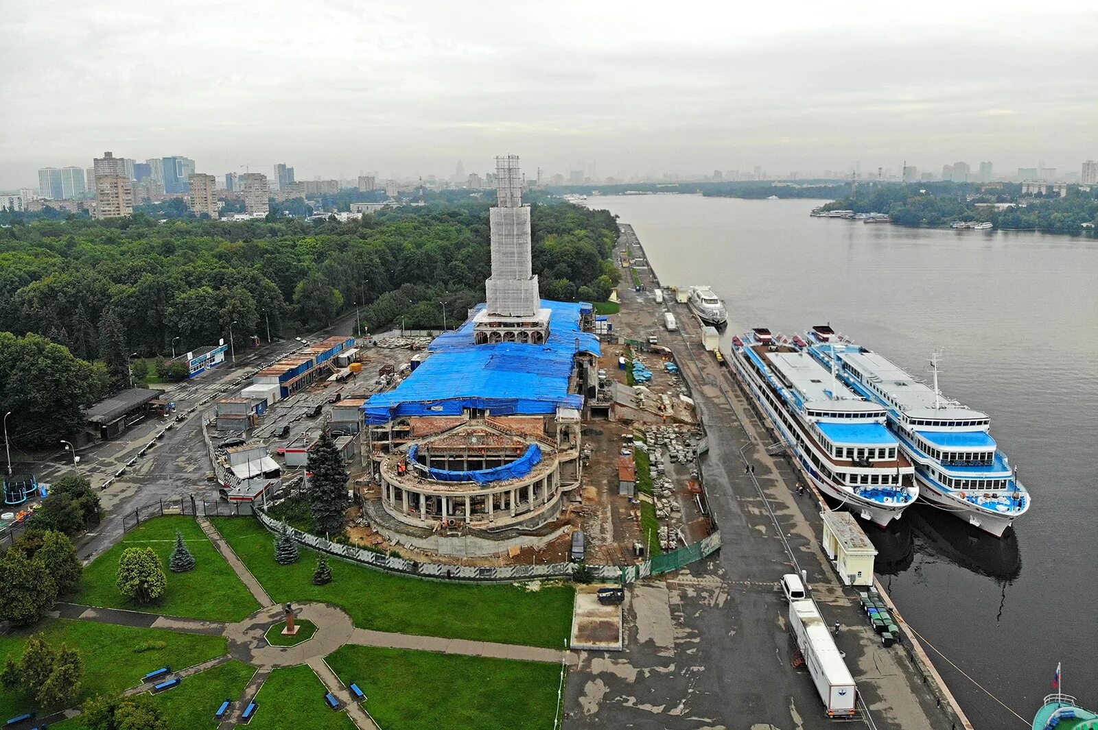 Северный речной вокзал москва сайт. Речной порт Москва Речной вокзал. Северный Речной вокзал Москва. Северный Речной порт Москва. Северный порт Речной вокзал.