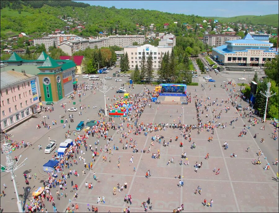 Улицы города горно алтайска. Площадь Ленина Горно-Алтайск. Республика Алтай город Горно-Алтайск. Площадь им Ленина Горно-Алтайск. Площадь Ленина в Горно Алтайске.