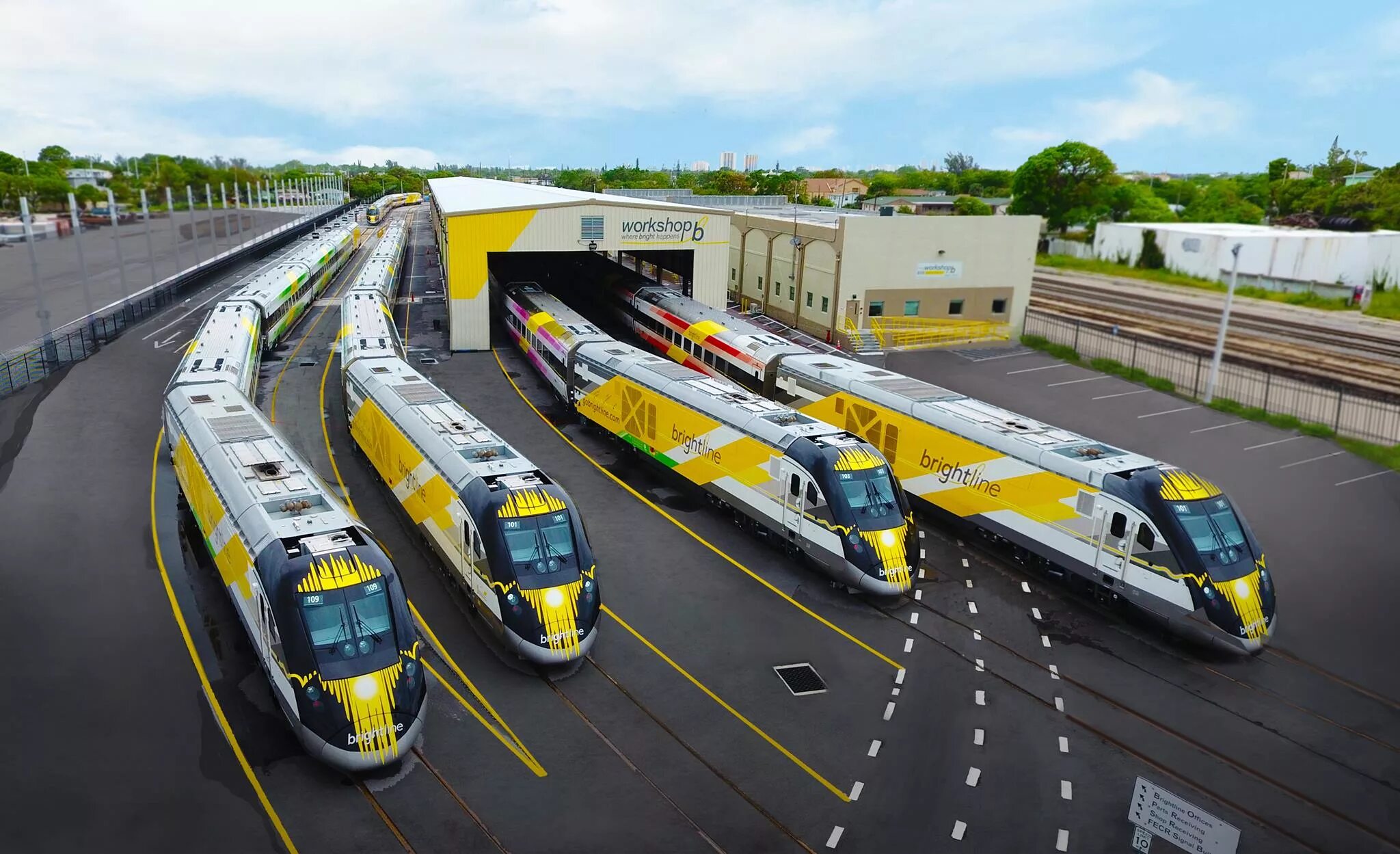 Поезда Майами Brightline. Brightline Train США. Высокоскоростные поезда в США. Скоростные поезда Майами. Гоу транспорт