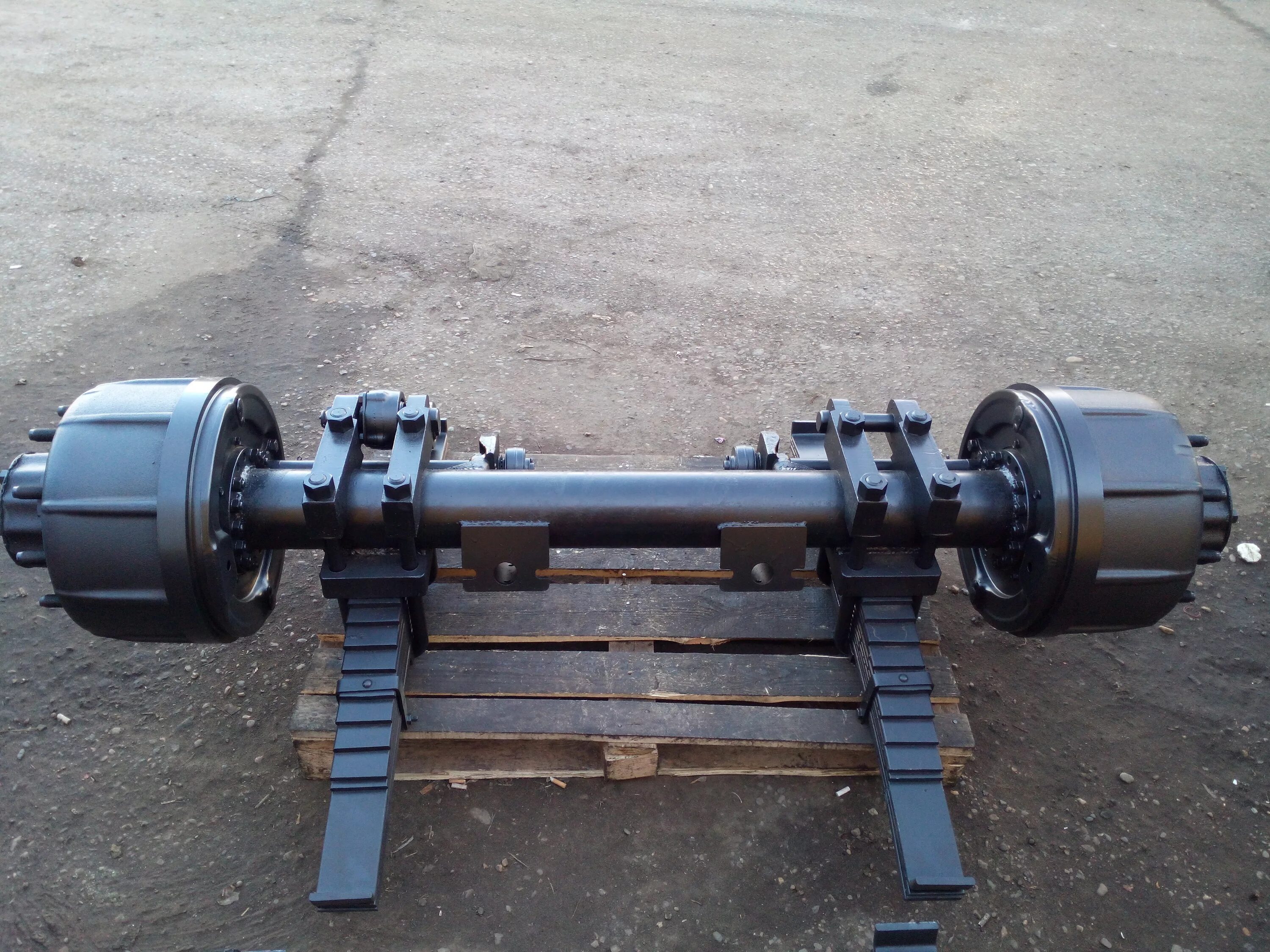 Ось полуприцепа 974610 тонар барабанные тормоз. Оси saf барабанные тормоза. Ося на полуприцепы. Оси bpw eco plus барабанные. Бпв ось полуприцепа.