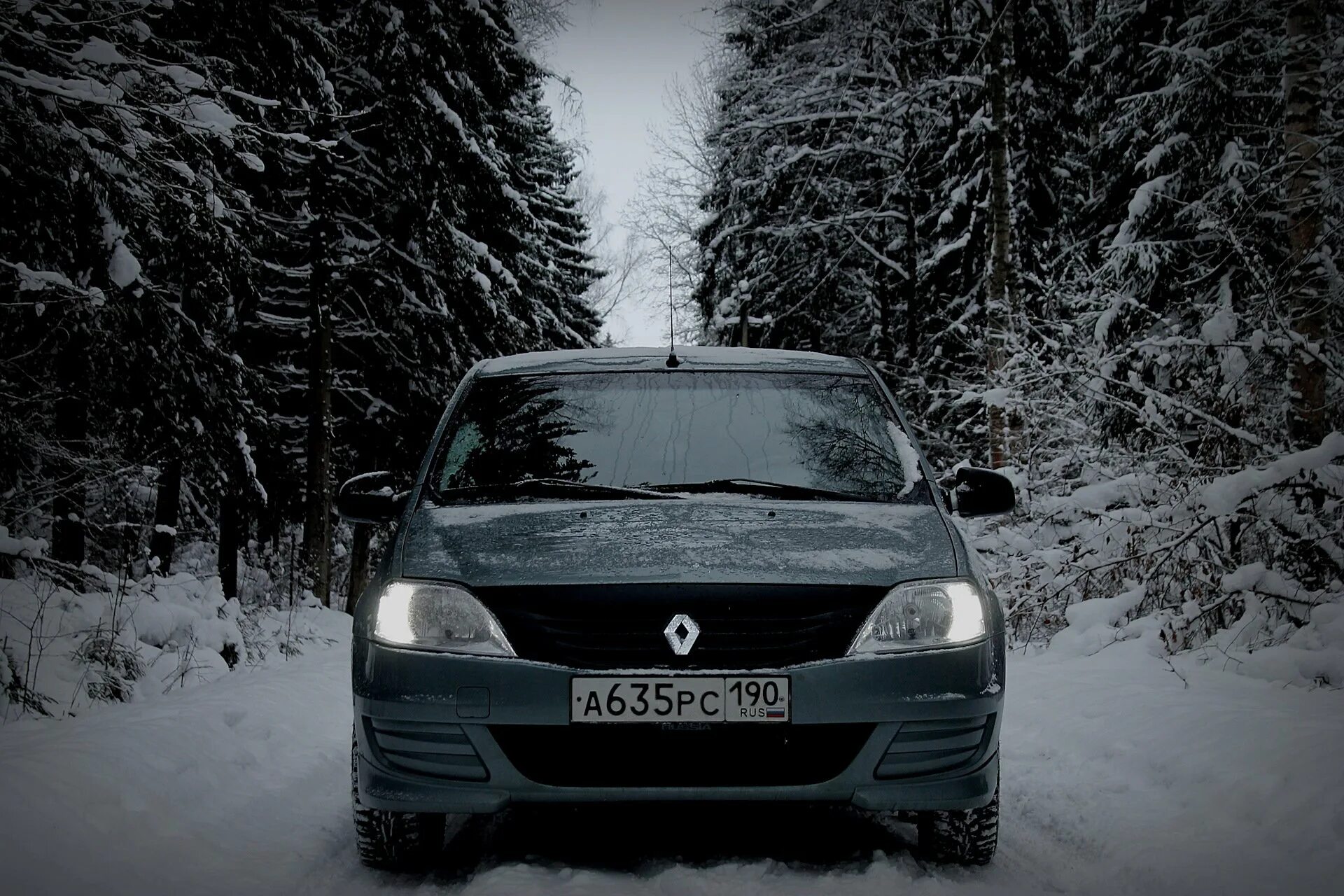 Логан Рено 1 зима. Рено Логан год 2010 зима. Renault Logan фаза 2. Renault Logan, 2006 зима. Греем рено логан