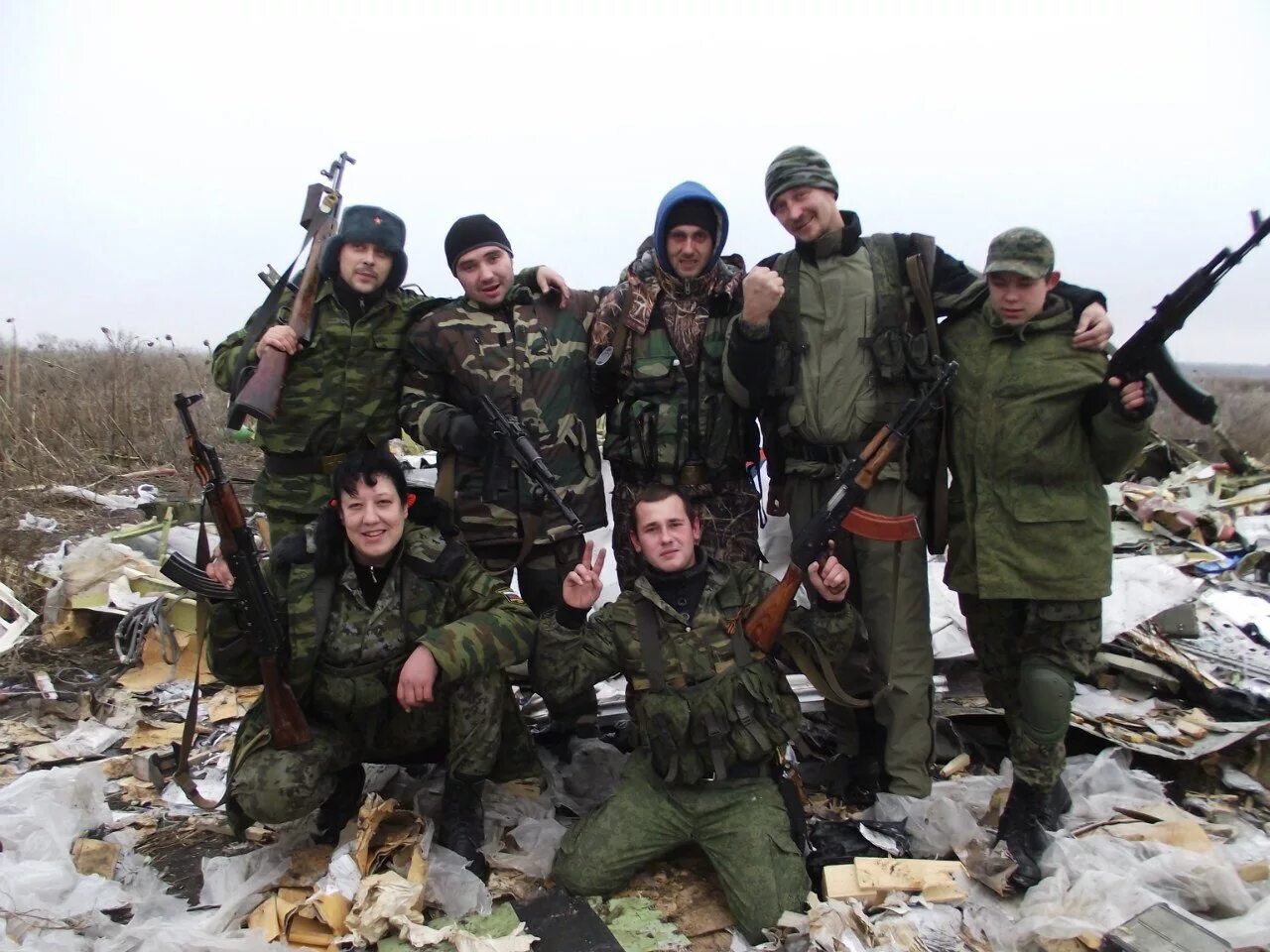 Сепаратисты украины. Боец ополчения. Зверства украинских боевиков. Разрушенные города украины. Сепаратисты украины.