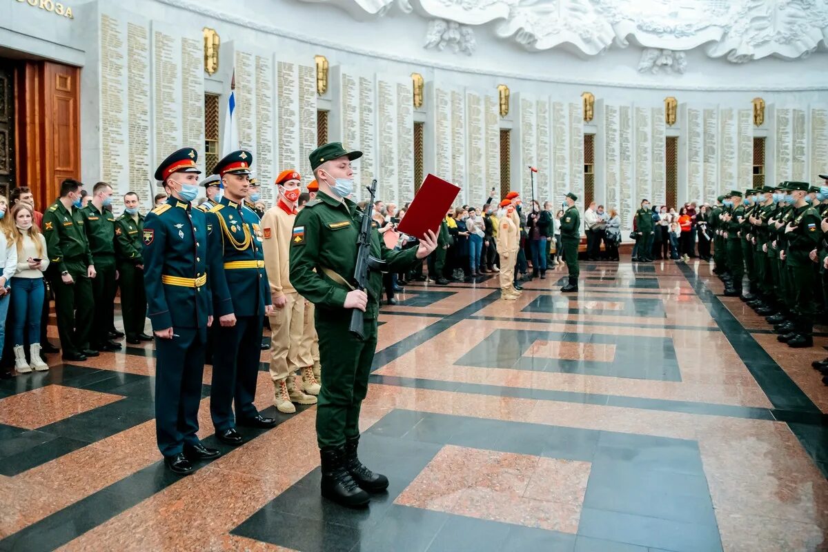 Присяга в преображенском полку 2021. Поклонная гора присяга преображенского полка. Поклонная гора присяга преображенского полка. Присяга преображенского полка на поклонной горе 2023. Присяга поклонная гора музей победы.