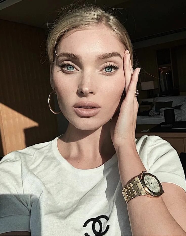 Эльза хоск до и после пластики Ангел" Victoria's Secret Эльза Хоск снялась в рекламе кружевного нижнего белья -