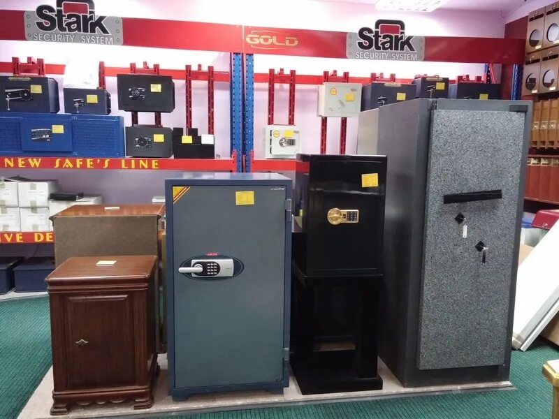 Store safe. Выставка сейфов. Сейфы выставка 2022. Сейфы выставка 2022 торговый зал. Сейф магазин выставка.