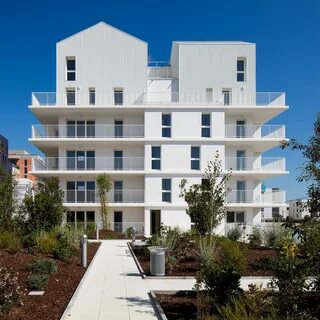 Unit housing