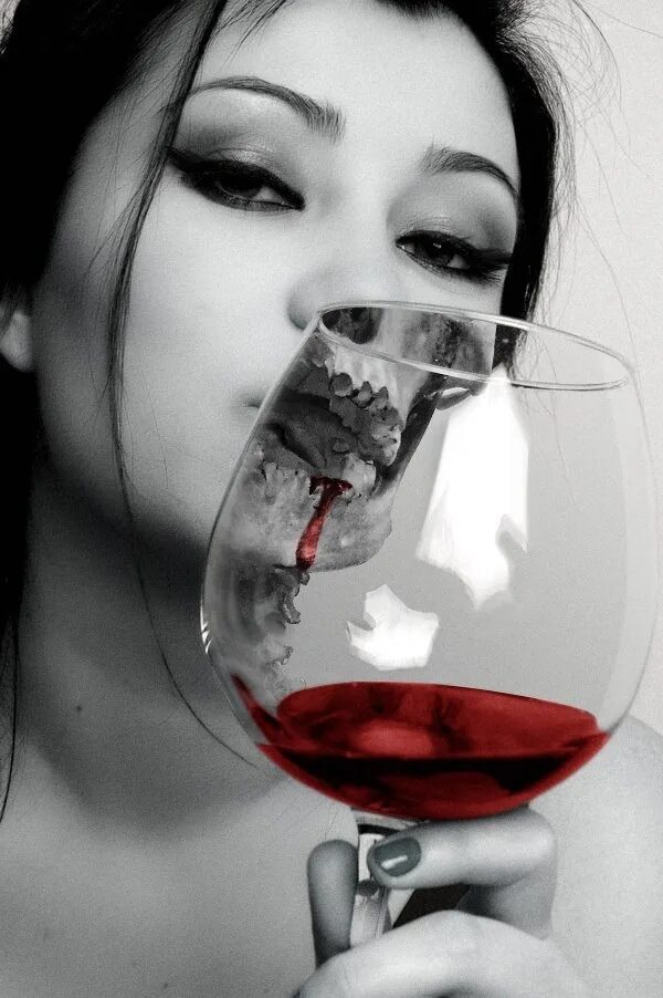 Кровь любимого мужчины. Женщина с бокалом. Девушка с вином. Девушка с бокалом вина. Девушка пьет вино.