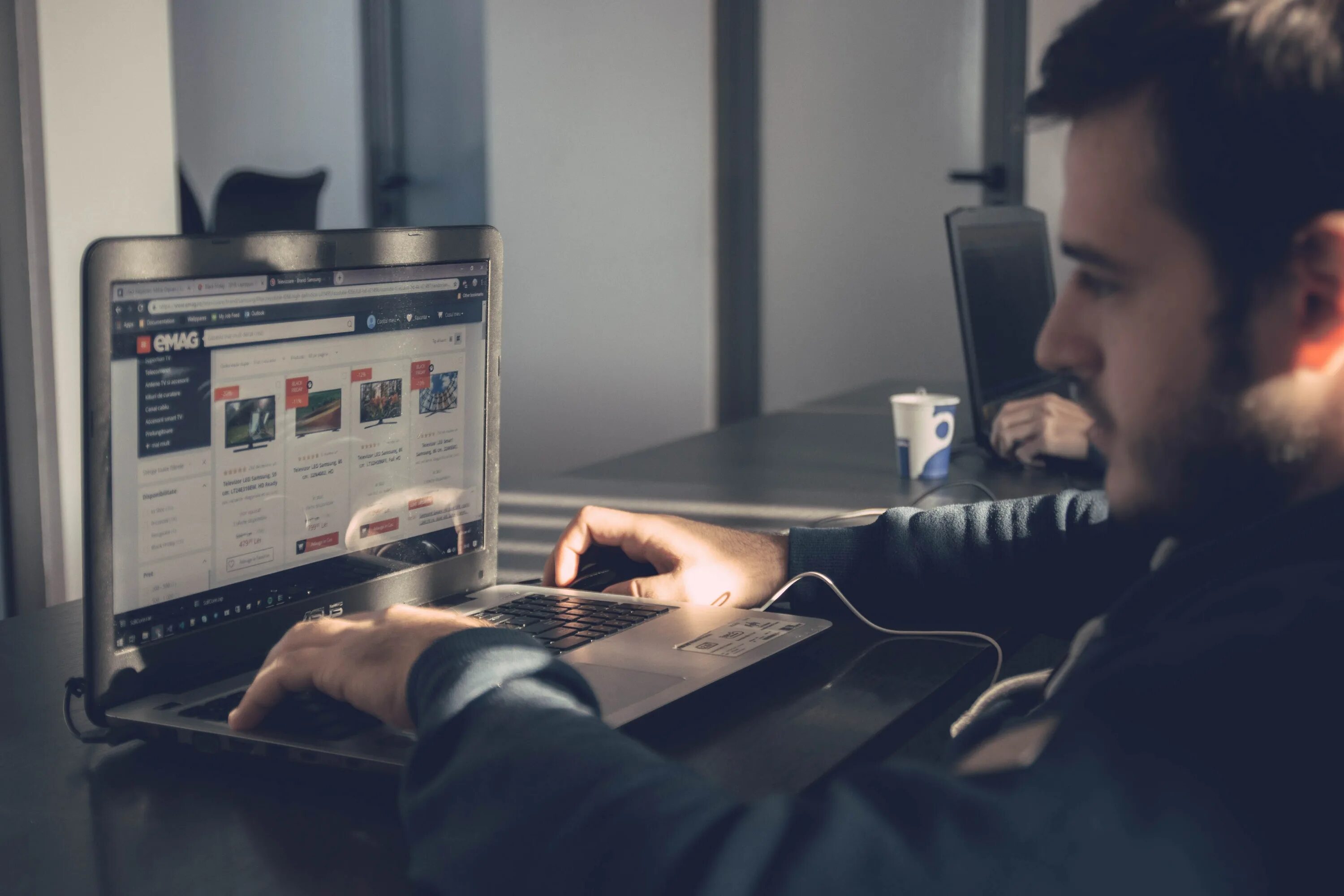 Personal assistant computer