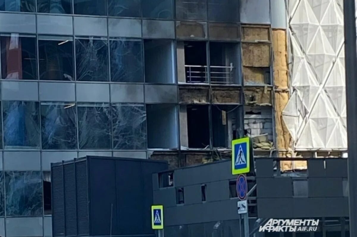 Фасад здания. Офисное здание. Москва Сити здания. Москва Сити взрыв.