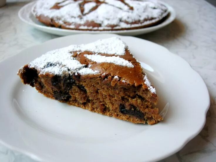 Пирог с изюмом и орехами. Вкусный постный пирог. Выпечка с черносливом. Бюджетный пирог. Пирог с капустой.