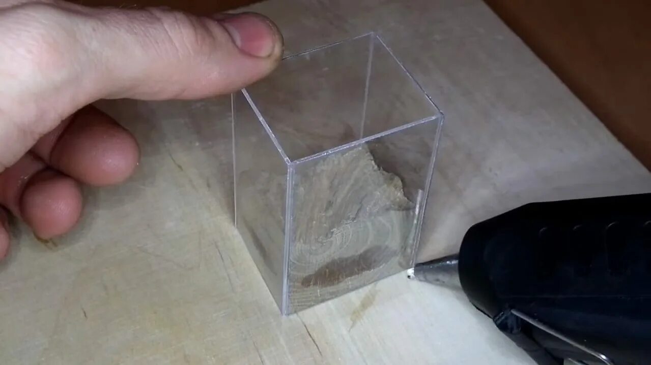 Пластик для опалубки эпоксидной смолы. Формы для заливки эпоксидной смолы. Опалубка для смолы. Опалубка для столешницы из эпоксидной смолы. Круглая опалубка для эпоксидной смолы.