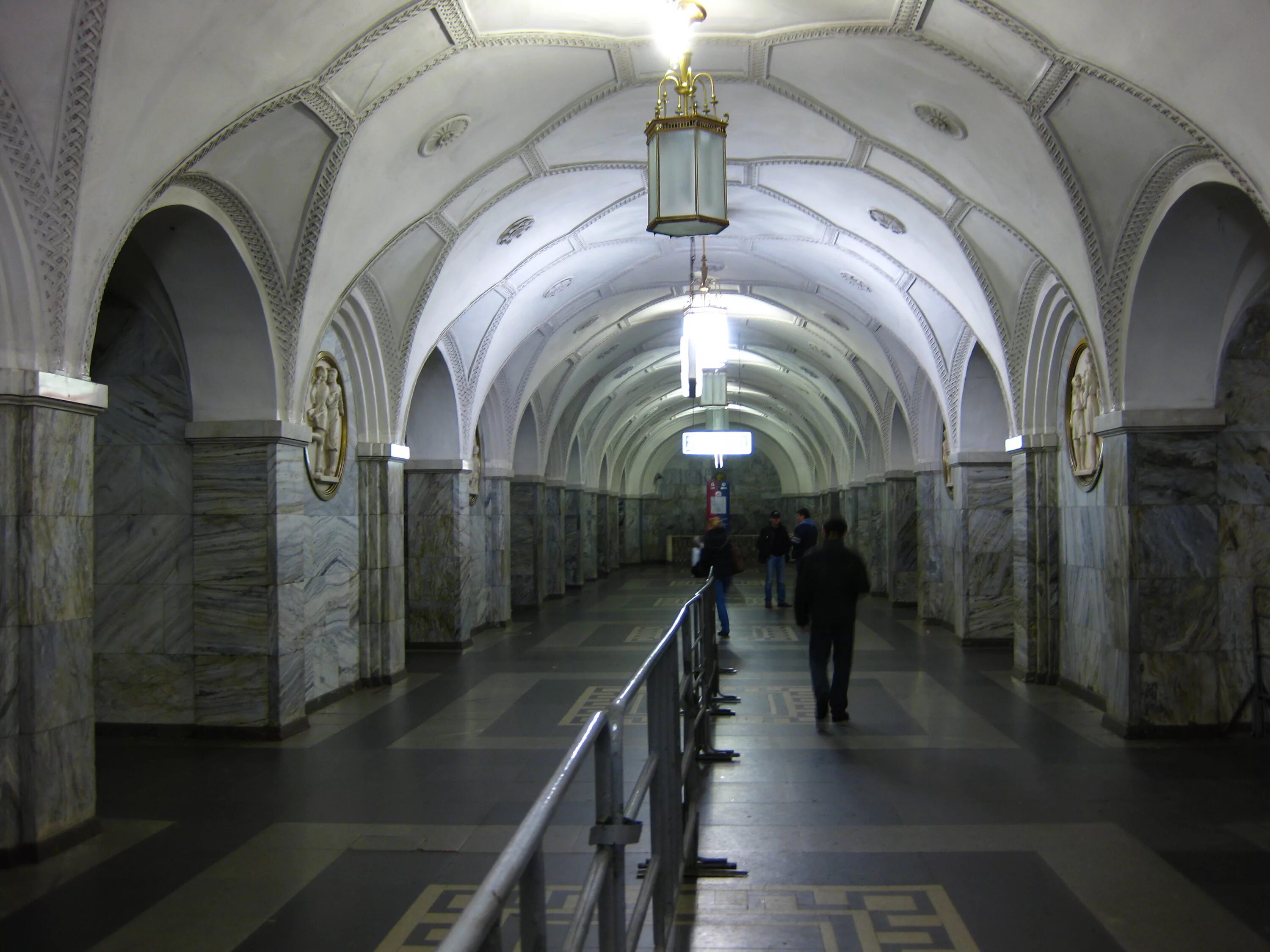 Кольцевая линия вокзалов. Парк культуры (станция метро, Кольцевая линия). Станция метро парк культуры Москва. Метро парк культуры Кольцевая. Станция парк культуры Кольцевая.