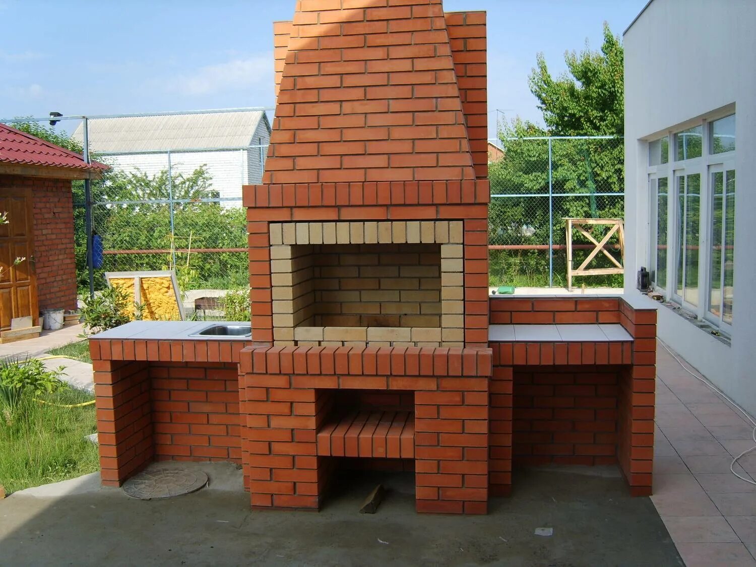 Мангальная зона сколько кирпичей. Барбекю barbecue элегия 855. мангальная зона из шамотного кирпича. печь-барбекю&quot;дачная кантри&quot;. печи барбекю из кирпича брик.