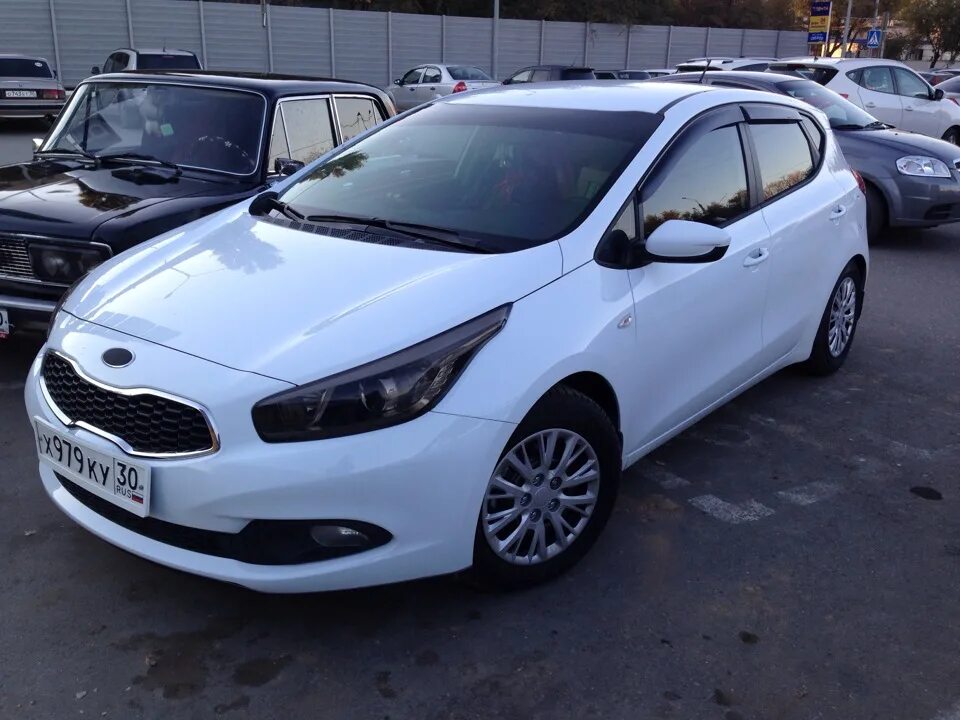 Киа сид 15. Kia Ceed 15. Киа СИД 15 года. Резина Киа СИД 2 2013 года. Kia Ceed 13-15 год Иркутск.