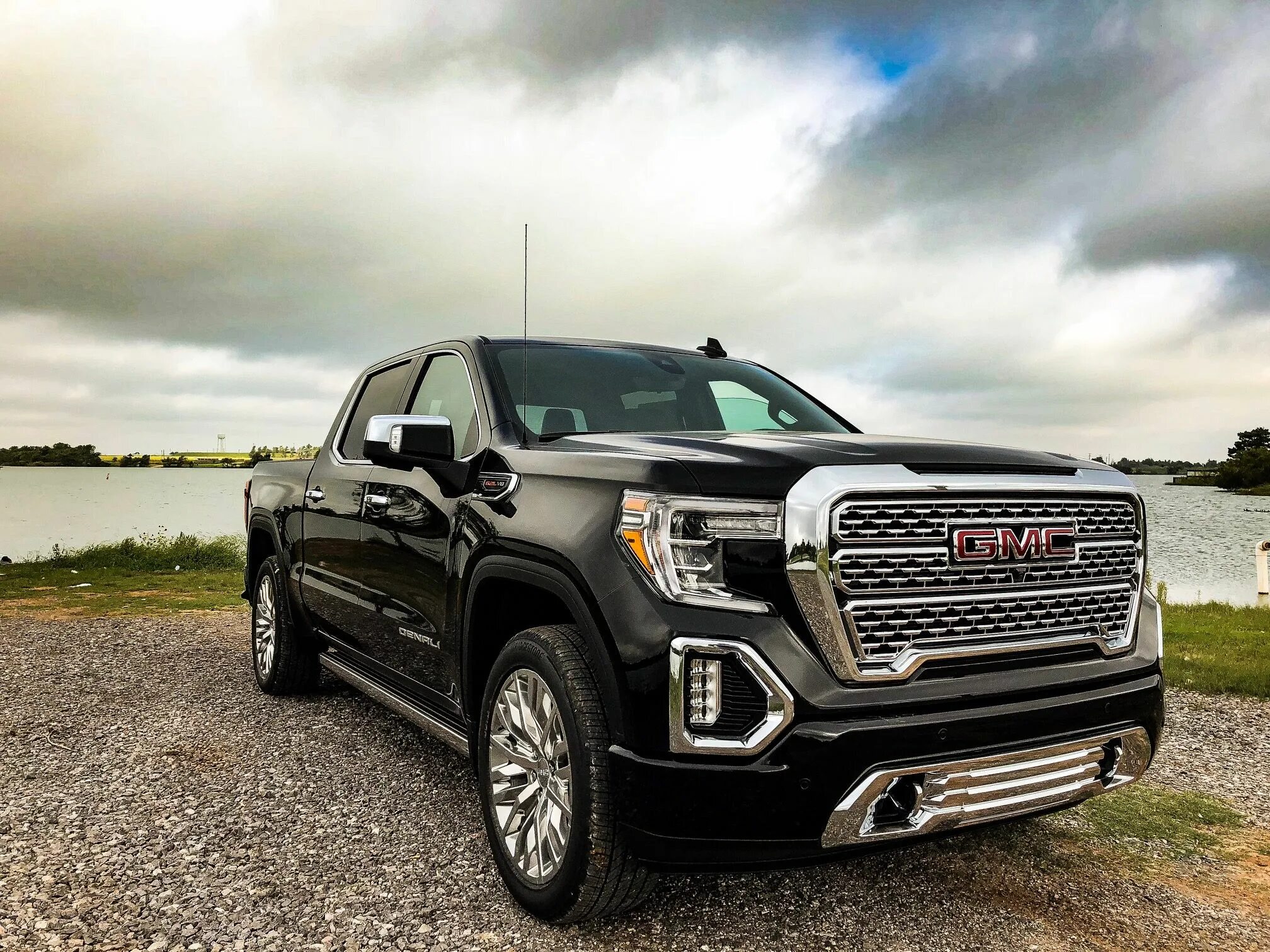 Gms машина. GMC Sierra 2019. GMC Sierra Denali 2019. GMC Sierra 1500. GMC Sierra 1500 Denali.