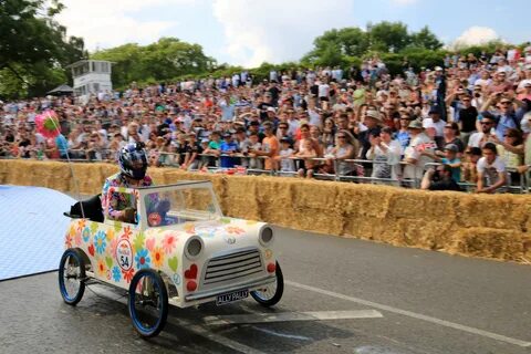 Soap box racing