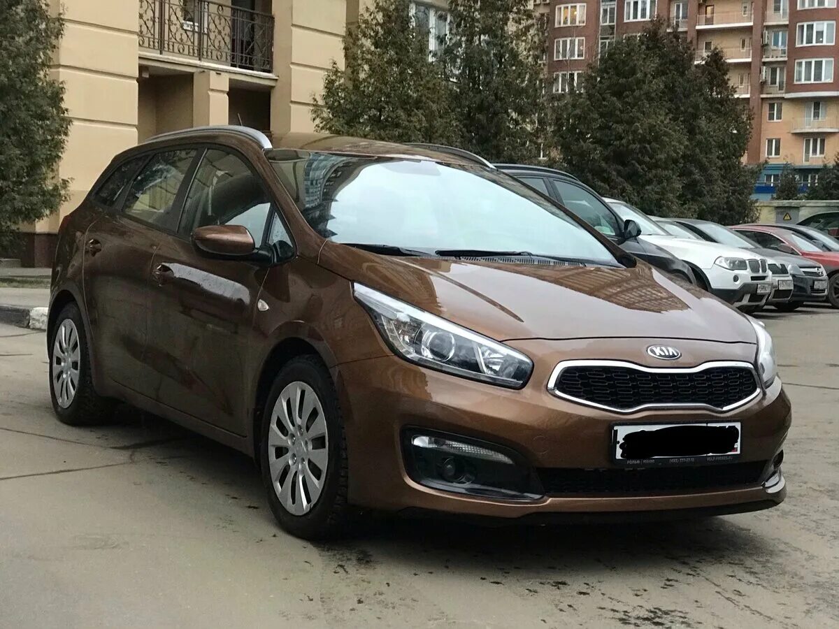 Киа сид отзывы владельцев. Киа СИД 2 Рестайлинг. Киа СИД 2 рестайл универсал. Kia Ceed II Рестайлинг с пробегом. Kia Ceed II Рестайлинг 1.6 at (130 л.с.) коричневый с пробегом.