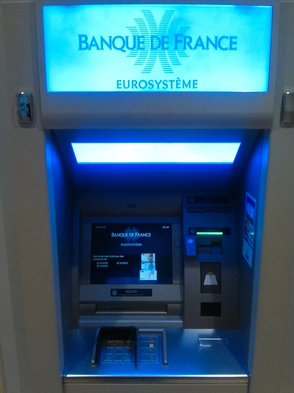 Банкоматы центральный банк. Банкомат. Терминал банка. Банкомат (ATM). Банкомат Франция.