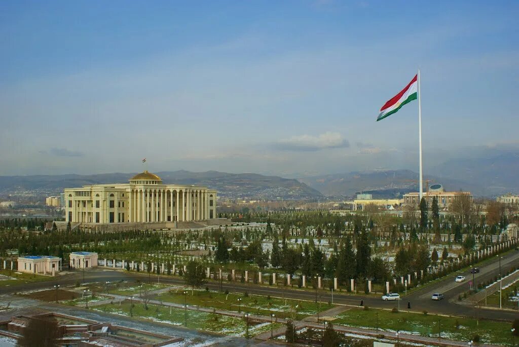 Флаг Таджикистана в городе Душанбе. Флагшток Таджикистана в Душанбе. Душанбе пойтахти МО. Парк национального флага Республики Таджикистан. Таджикистана 2015 года
