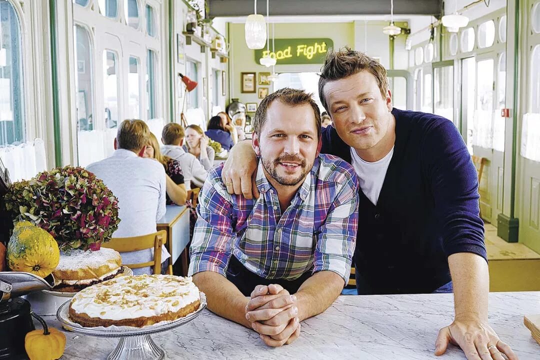 Джимми оливер ресторан. Праздничный пир с джейми оливером (jamie's festive feast) {тв-шоу, 2014}. Кулинарный поединок с джейми оливером 4 серия. «кулинарный поединок с джейми оливером. More tv сериалы.