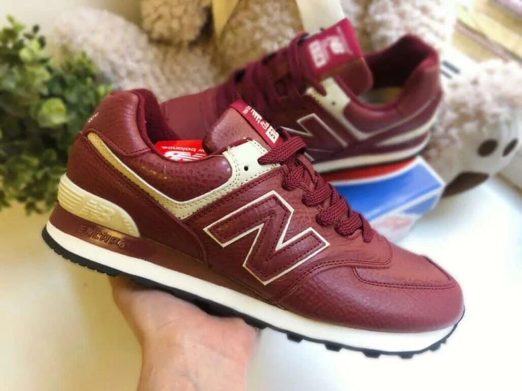 New balance бордовые. Нью беланс кроссовки бордовые 574. New Balance 574 бордовые кожаные. Кроссовки Нью бэланс 574 мужские бордовые. Нью беланс кроссовки бордовые 575.