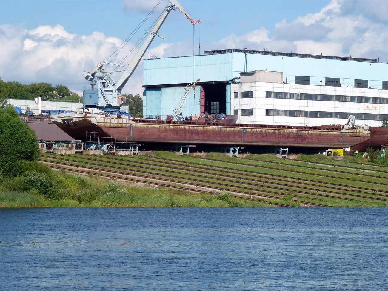 Рыбинская верфь Рыбинск. Верфь братьев Нобель Рыбинск. Верфь братьев Нобель 20360. Рыбинск слип.