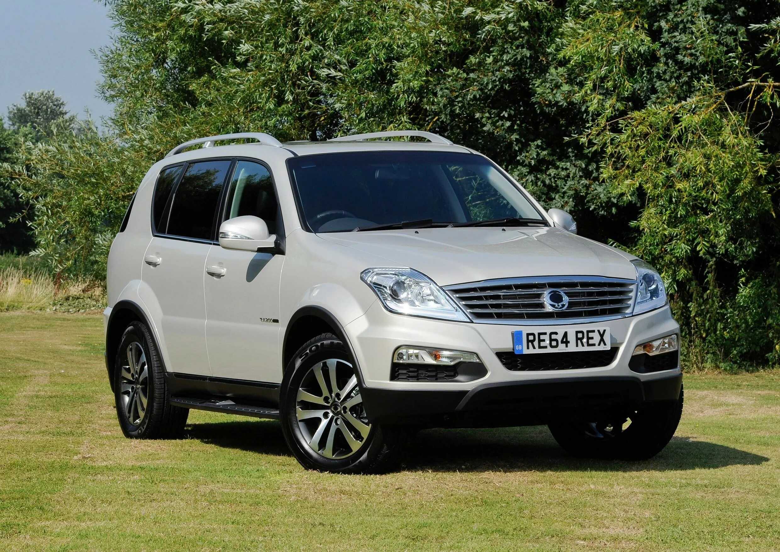 Санг йонг рекстон. Ссангйонг рекстон. ssangyong rexton 2014 белая. санг енг рекстон 2014. ssangyong rexton w.