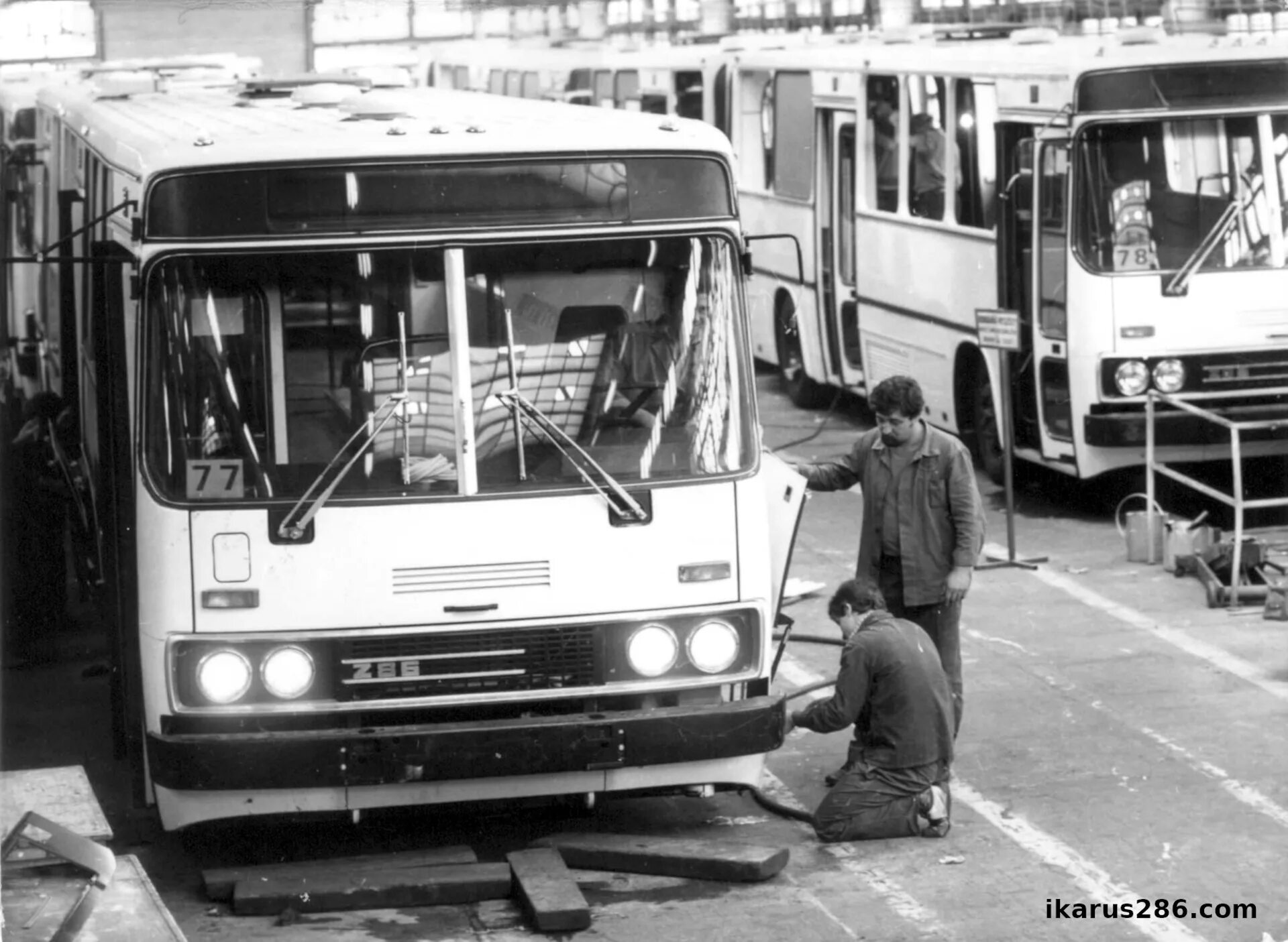 Автобус 80 в реальном времени. Икарус 286. американский икарус 286. автобус икарус 286. икарус 80-х.