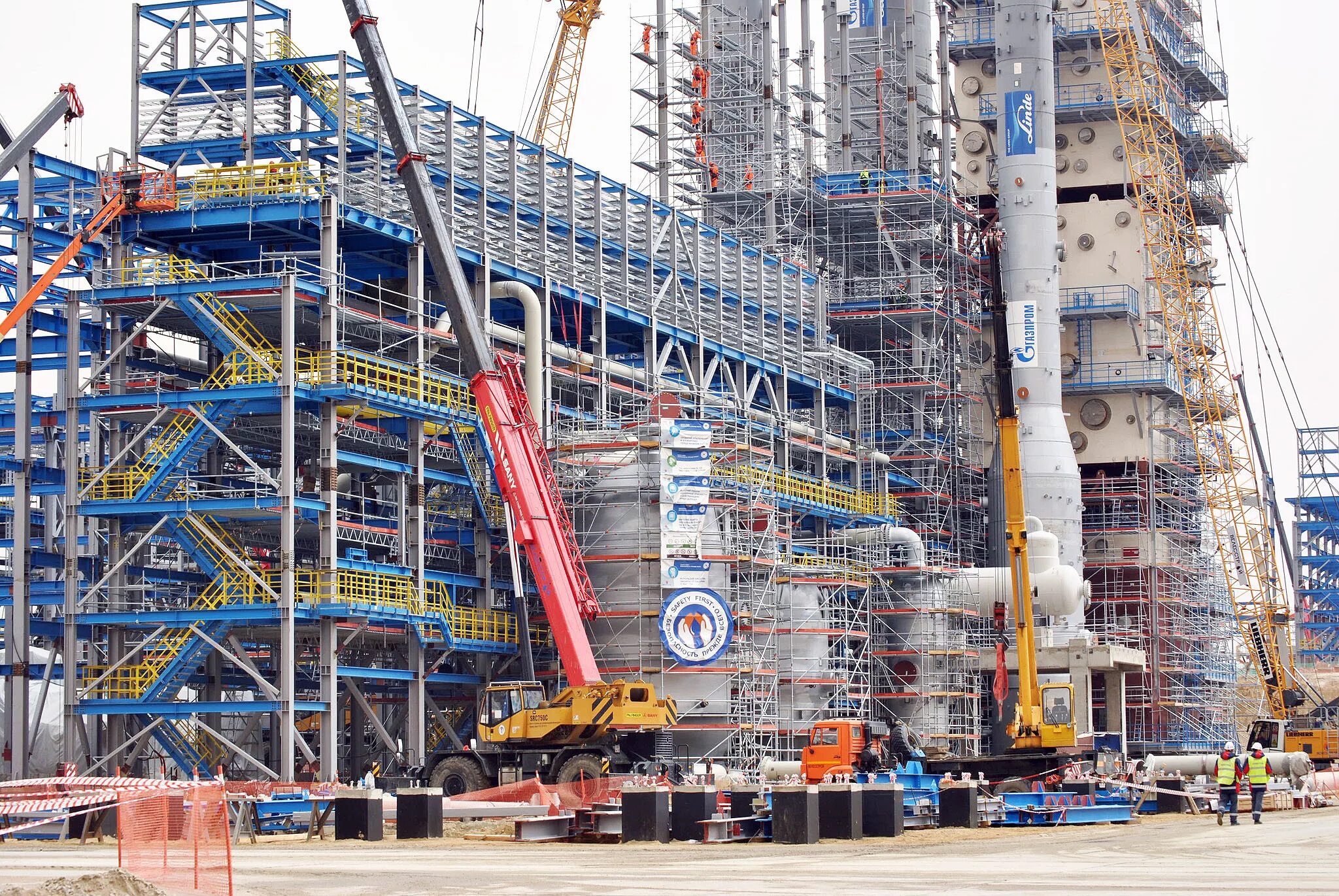 Крупные строительные компании. Гигантские стройки. General contractor. Самые большие строительные компании. Масштабная стройка.