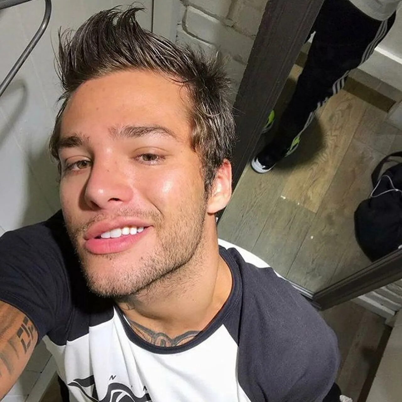 имя роман. герои закрытой школы виктор. игнат рустамович керимов. роме настоящее имя. тайна имени роман.