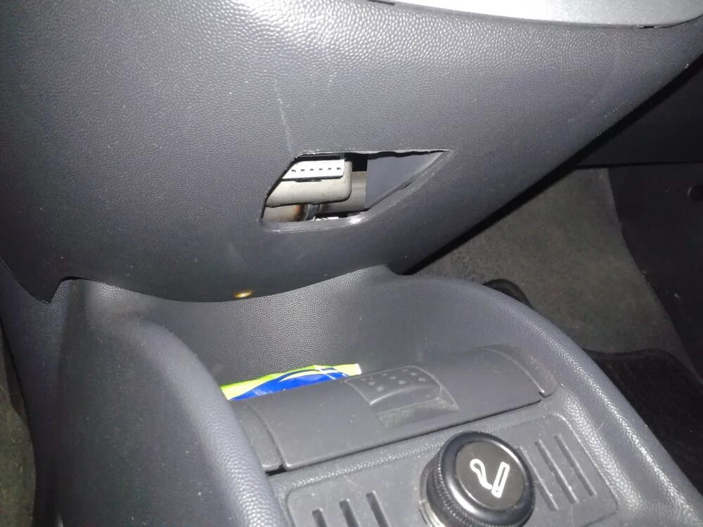 Диагностический разъём опель корса 2008. Обд 2 опель корса. Obd opel corsa d. Obd2 opel corsa d. 2.